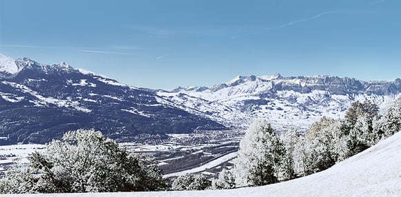 Snowy mountain landscape from Rosco Image Bank designed for Rosco SoftDrop production.