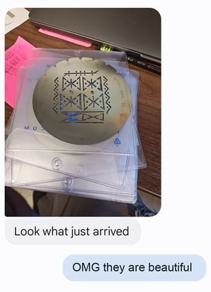 Sherrice shares a photo of her newly-arrived #R78547 African Mud Cloth Breakup (Large) gobo.